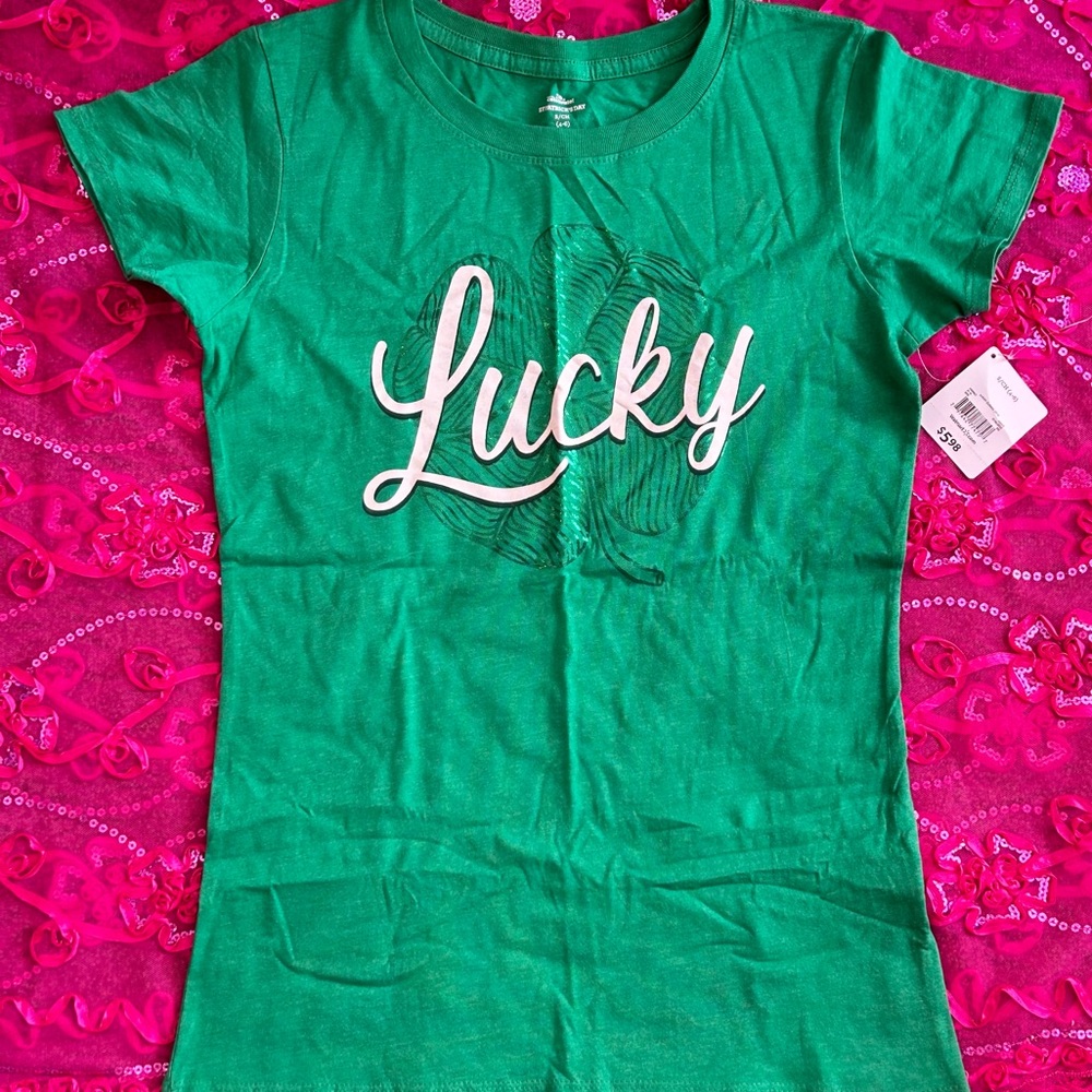 NWT "lucky" dark green st patrick's day tshirt